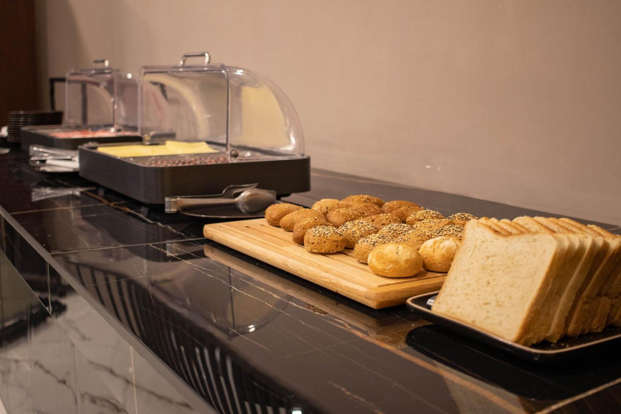 Emma Hotel Bologna Fiera Granarolo dellʼEmilia Kültér fotó